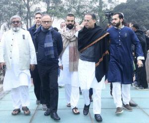 খালেদা জিয়ার কবর জিয়ারত করলেন বিজিএমইএর নেতারা